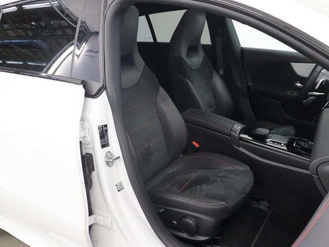 Mercedes-Benz CLA-KLASSE Shooting Brake 200 AMG Line | Navigatie | Parkeercamera | Stoelverwarming | Keyless Go |