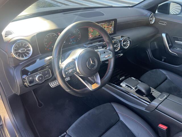 Mercedes-Benz CLA-KLASSE 180 AMG Panorama Widescreen 20 inch Mercedes-Benz CLA-klasse 180 Business Solution AMG