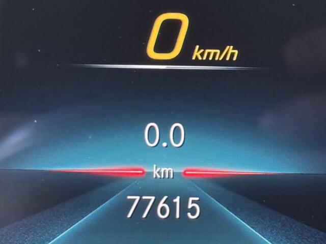 Mercedes-Benz CLA-KLASSE 180 Business Solution AMG | Camera | Climatronic | Trekhaak wegklapbaar | Navigatie |