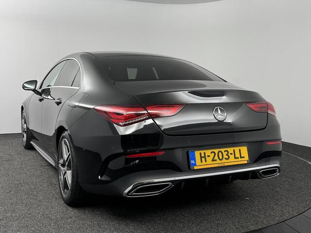 Mercedes-Benz CLA-KLASSE 180 Business Solution AMG | Camera | Climatronic | Trekhaak wegklapbaar | Navigatie |