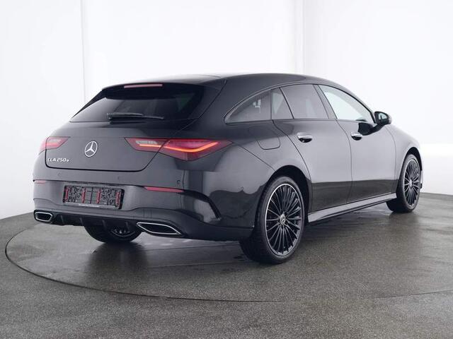Mercedes-Benz CLA-KLASSE Shooting Brake 250 e AMG Plug-In Hybride | AMG Line Advanced Plus | Night Pakket | Dodehoek Assist | Stuur en Stoelverwarming | Inclusief 24 maanden MB Certified garantie voor Europa.