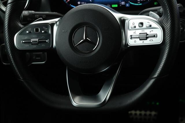 Mercedes-Benz CLA-KLASSE Shooting Brake 250e AMG Night | Panoramadak | Adaptive cruise | Stoelverwarming | Trekhaak | Camera | Leder/Alcantara | Sfeerverlichting | Full LED | Widescreen