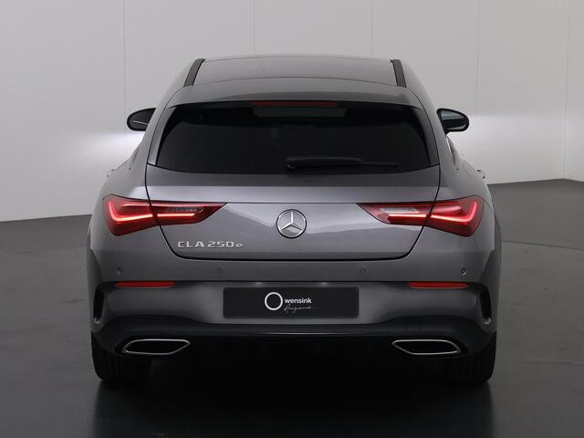 Mercedes-Benz CLA-KLASSE Shooting Brake 250 e Star Edition AMG Line | Multibeam Led | 19 Inch LM Velgen | Panorama Schuifdak | Night Pakket