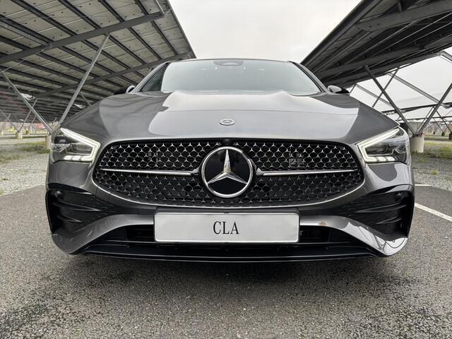 Mercedes-Benz CLA-KLASSE Shooting Brake 250 e Star Edition AMG Line | Panoramaschuifdak | Multibeam LED | Night | Sfeerverlichting | Multispaak Velgen |