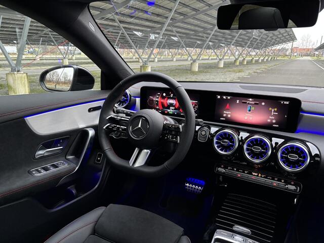 Mercedes-Benz CLA-KLASSE Shooting Brake 250 e Star Edition AMG Line | Panoramaschuifdak | Multibeam LED | Night | Sfeerverlichting | Multispaak Velgen |