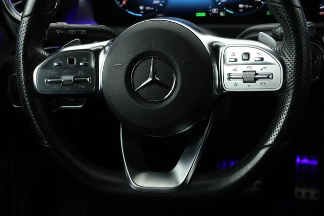 Mercedes-Benz CLA-KLASSE Shooting Brake 250e AMG Night | Carplay | Stoelverwarming | Leder/Alcantara | Sfeerverlichting | Camera | Full LED | Park Assist | 19'' | Widescreen | Navigatie