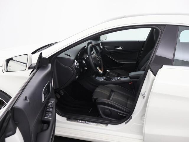 Mercedes-Benz CLA-KLASSE 180 Ambition PANODAK|19INCH|STOELVERW|LED|NAVI|CRUISE|PDC