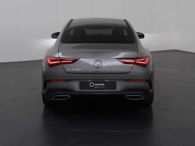 Mercedes-Benz CLA-KLASSE 180 Coupé Star Edition AMG Line | Panoramaschuifdak | Keyless go | Sfeerverlichting | Stoelverwarming | Achteruitrijcamera