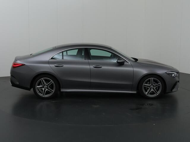 Mercedes-Benz CLA-KLASSE 180 Star Edition AMG Line | Matgrijs | Achteruitrijcamera | Sfeerverlichting | KEYLESS GO | Stoelverwarming