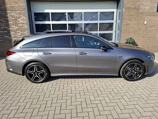 Mercedes-Benz CLA-KLASSE Shooting Brake 250 e Business Solution AMG Limited