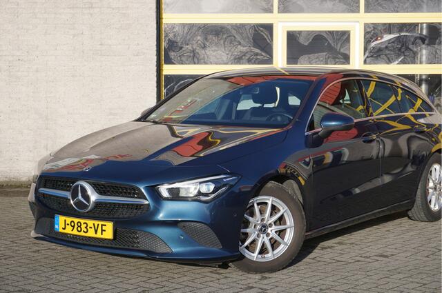 Mercedes-Benz CLA-KLASSE Shooting Brake 180 Automaat! Business Solution BJ2020 Lmv 16" | Led | Pdc | Navi | Elek. achterklep | Achteruitrijcamera | Virtual cockpit | Climate control | Cruise control | Verwarmde voorstoelen | Zwarte hemel | Getint glas