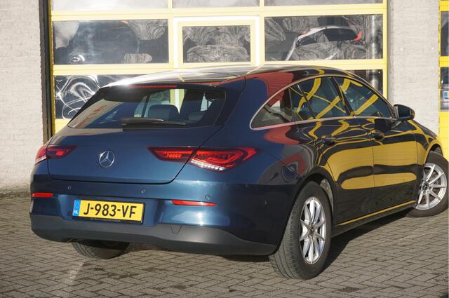 Mercedes-Benz CLA-KLASSE Shooting Brake 180 Automaat! Business Solution BJ2020 Lmv 16" | Led | Pdc | Navi | Elek. achterklep | Achteruitrijcamera | Virtual cockpit | Climate control | Cruise control | Verwarmde voorstoelen | Zwarte hemel | Getint glas