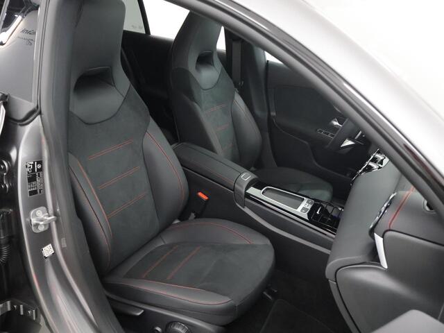 Mercedes-Benz CLA-KLASSE 250e Shooting Brake Star Edition AMG Line | Panoramaschuifdak | Achteruitrijcamera | led-koplampen | HANDS-FREE ACCESS | Sfeerverlichting |