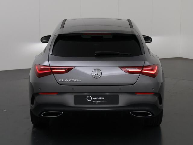 Mercedes-Benz CLA-KLASSE 250e Shooting Brake Star Edition AMG Line | Panoramaschuifdak | Achteruitrijcamera | led-koplampen | HANDS-FREE ACCESS | Sfeerverlichting |