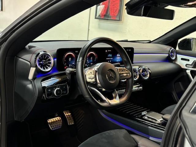 Mercedes-Benz CLA-KLASSE 250 e AMG Line | Nightpakket | Panoramadak | Memory | Camera | Sfeerverlichting | Apple Carplay | BTW |