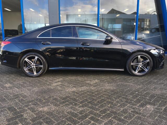 Mercedes-Benz CLA-KLASSE 200 AMG Line sfeer