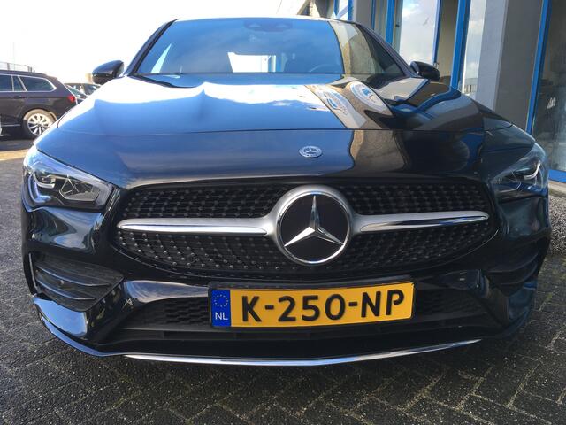 Mercedes-Benz CLA-KLASSE 200 AMG Line sfeer