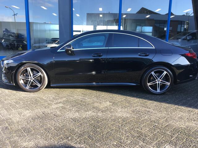 Mercedes-Benz CLA-KLASSE 200 AMG Line sfeer