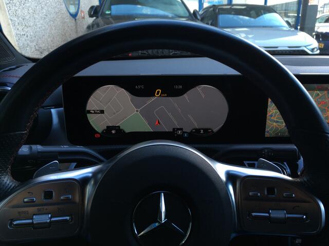 Mercedes-Benz CLA-KLASSE 200 AMG Line sfeer