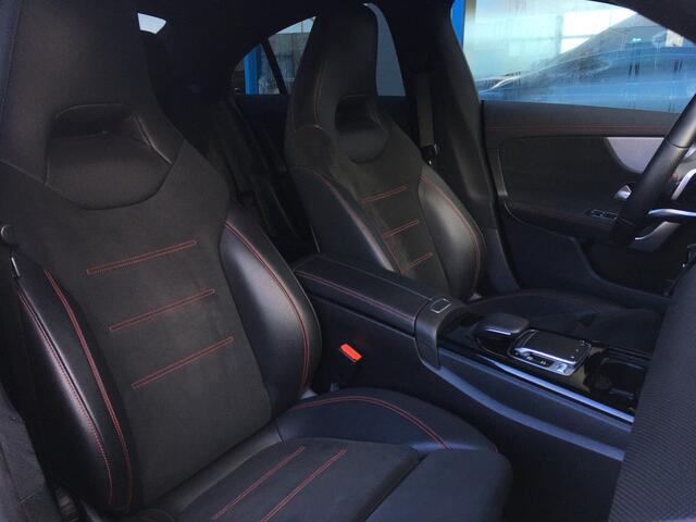 Mercedes-Benz CLA-KLASSE 200 AMG Line sfeer