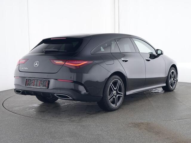 Mercedes-Benz CLA-KLASSE Shooting Brake 250 e AMG Face Lift Plug-In Hybride | AMG Line Advanced Plus | Night Pakket | 11 kW Laden | Dodehoek assist | Sfeerverlichting | Inclusief 24 maanden MB Certified garantie voor Europa.
