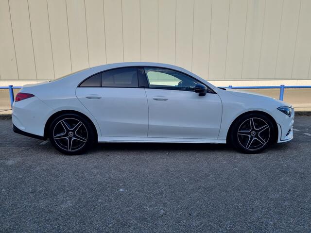Mercedes-Benz CLA-KLASSE 200 Business Solution AMG | Burmester| Nieuw model | Navi | Cruise |