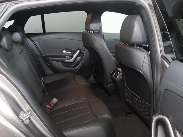 Mercedes-Benz CLA-KLASSE Shooting Brake 250 e Star Edition Luxury Line | Sfeerverlichting | Keyless | Stoelverwarming | Night |
