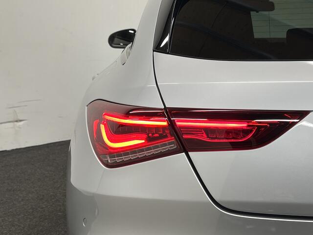 Mercedes-Benz CLA-KLASSE Shooting Brake 250 e | NAVIGATIE | STOELVERWARMING | PARKEERSENSOREN |