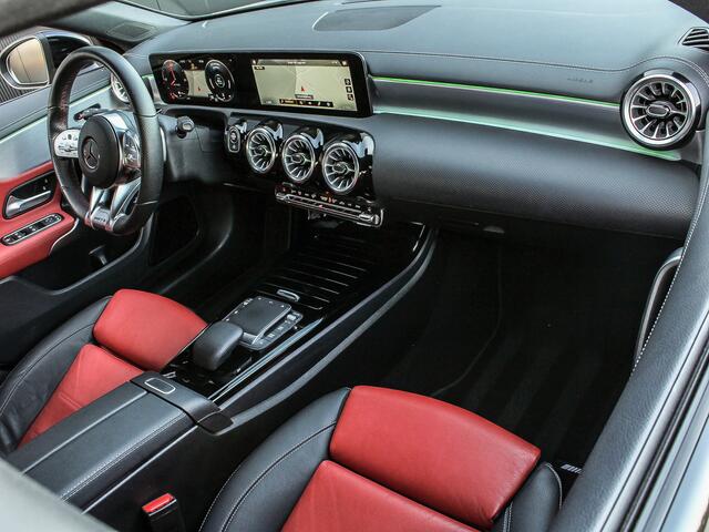 Mercedes-Benz CLA-KLASSE 200 AMG Line 164PK Automaat | MBUX | LED KOPLAMPEN | AMBIENTE VERLICHTING | SMARTPHONE INTEGRATIE | NIGHT PAKKET |