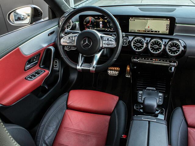 Mercedes-Benz CLA-KLASSE 200 AMG Line 164PK Automaat | MBUX | LED KOPLAMPEN | AMBIENTE VERLICHTING | SMARTPHONE INTEGRATIE | NIGHT PAKKET |