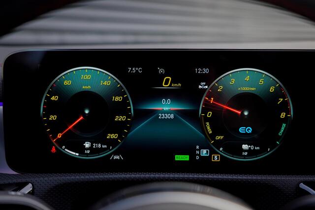Mercedes-Benz CLA-KLASSE 250 e AMG Line Night / Pano / Sfeerverlichting