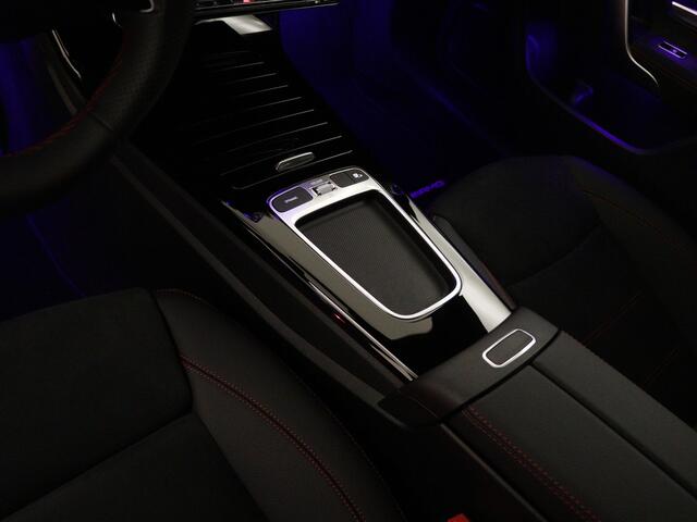 Mercedes-Benz CLA-KLASSE Shooting Brake 250 e Star Edition | Trekhaak | Nightpakket | USB pakket plus | KEYLESS GO-comfortpakket | Verwarmde stoelen vooraan | Antidiefstalpakket GUARD 360° Plus | EASY PACK achterklep | Sfeerverlichting |