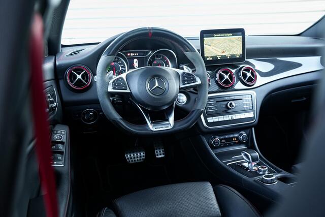 Mercedes-Benz CLA-KLASSE AMG 45 4MATIC Ambition Pano Airco Navi 19"L.M. Parkeersensoren Stoelverw.