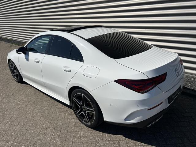 Mercedes-Benz CLA-KLASSE 200 AMG Panorama Camera Night Sfeer
