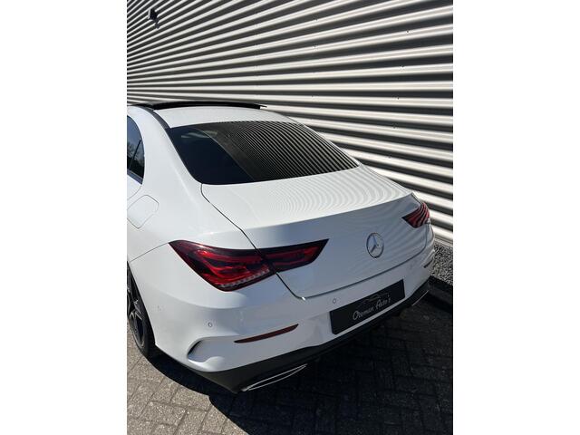Mercedes-Benz CLA-KLASSE 200 AMG Panorama Camera Night Sfeer