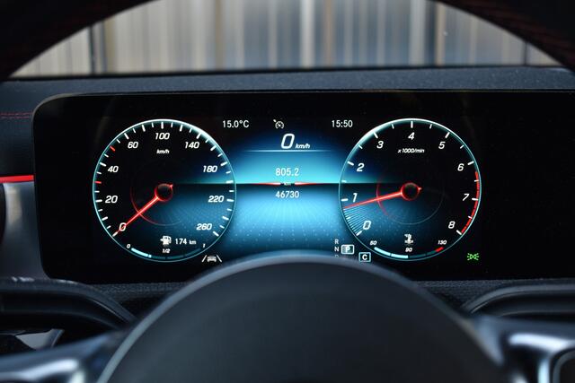 Mercedes-Benz CLA-KLASSE 180 AMG Line | 45 UITVOERING | AMBIANCE VERLICHTING | CRUISE CONTROL | SPORTSTOELEN