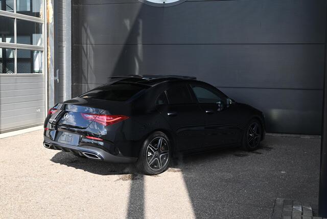 Mercedes-Benz CLA-KLASSE 180 Star Edition AMG Line | Night Pakket | Panoramadak | MULTIBEAM LED Koplampen | Dodehoekassistent | Apple CarPlay | Android Auto | Sfeerverlichting | Stoelverwarming | Achteruitrijcamera | Parkeersensoren |