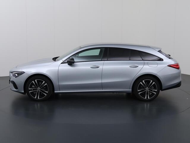 Mercedes-Benz CLA-KLASSE Shooting Brake 250 e Star Edition Luxury Line | Sfeerverlichting | Achteruitrijcamera | Keyless Entry | Stoelverwarming |
