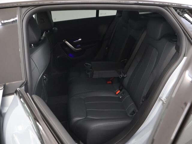 Mercedes-Benz CLA-KLASSE Shooting Brake 250 e Star Edition Luxury Line | Sfeerverlichting | Achteruitrijcamera | Keyless Entry | Stoelverwarming |