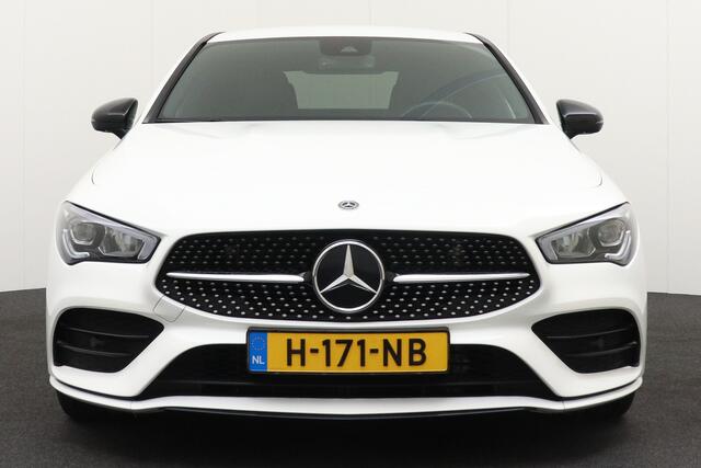 Mercedes-Benz CLA-KLASSE 180d Aut. AMG Night-Pakket Camera Carplay Sfeerverlichting
