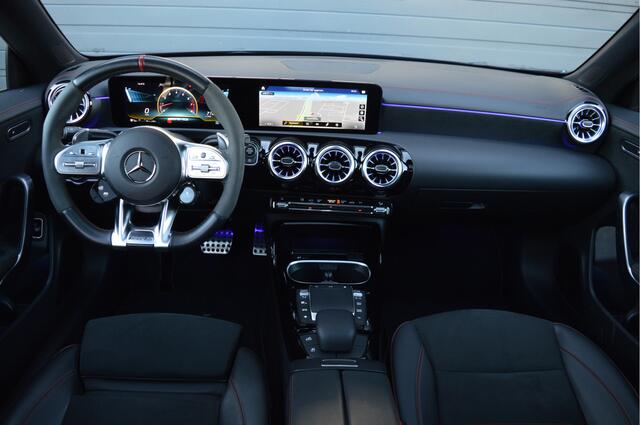 Mercedes-Benz CLA-KLASSE AMG 35 4MATIC | PANO | ACC | CAM | SFEERVERLICHTING |
