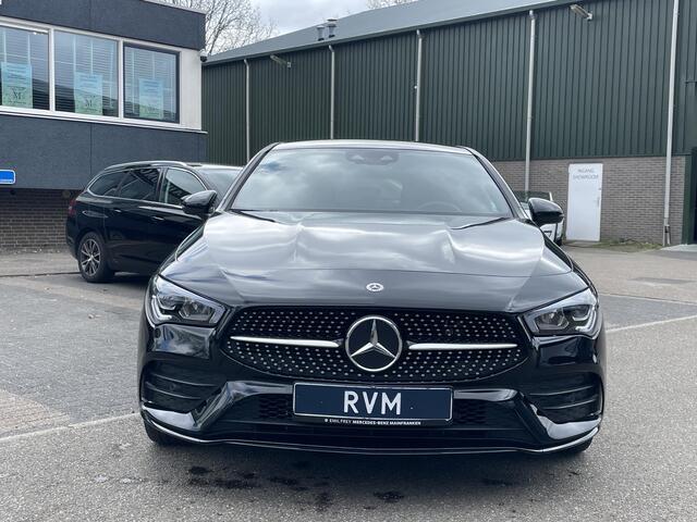 Mercedes-Benz CLA-KLASSE Shooting Brake 250 e AMG Line VAN: 35.900,- VOOR 33.877,- UW LENTEVOORDEEL: 2.023,- | PANO | CAMERA
