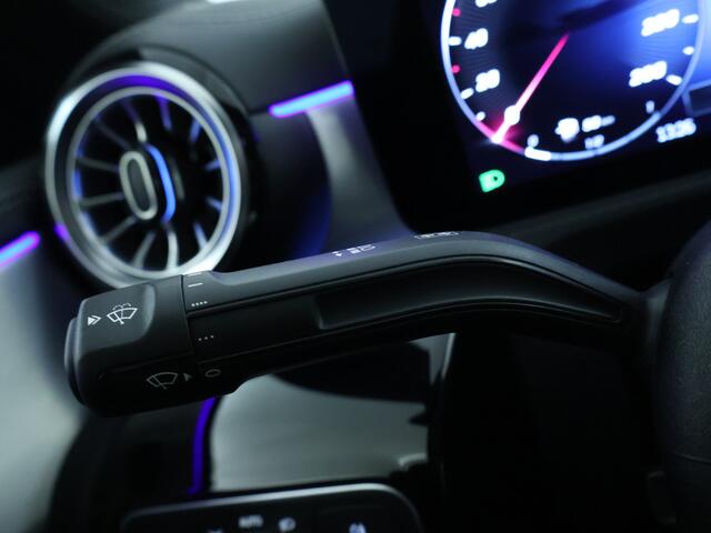 Mercedes-Benz CLA-KLASSE 250 e Business Solution AMG | Nightpakket | AMG Line Plus pakket | Parkeerpakket met 360°-camera | KEYLESS-GO | Winter pakket | Antidiefstalpakket GUARD 360° Plus | Head-up display | Dodehoekassistent |