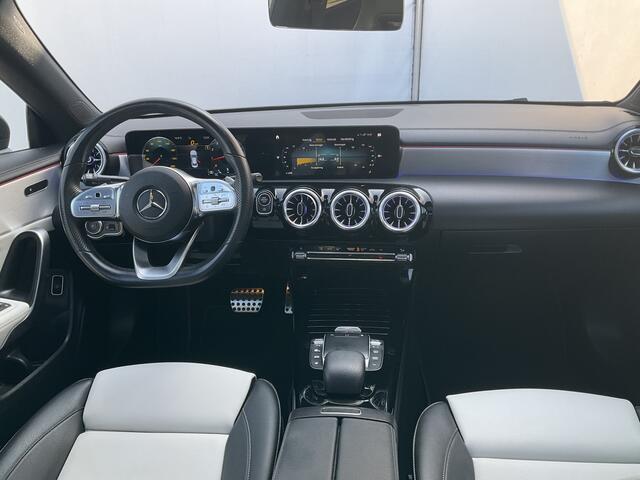Mercedes-Benz CLA-KLASSE 200 164pk Premium Plus AMG Pano.dak Sfeerverl. Stoelverw.