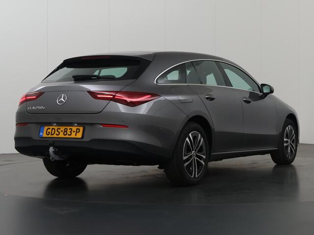 Mercedes-Benz CLA-KLASSE Shooting Brake 250 e Star Edition | Elektrische trekhaak | Stoelverwarming | Achteruitrijcamera | Elektrisch bedienbare kofferbak