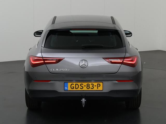 Mercedes-Benz CLA-KLASSE Shooting Brake 250 e Star Edition | Elektrische trekhaak | Stoelverwarming | Achteruitrijcamera | Elektrisch bedienbare kofferbak