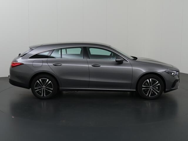Mercedes-Benz CLA-KLASSE Shooting Brake 250 e Star Edition | Elektrische trekhaak | Stoelverwarming | Achteruitrijcamera | Elektrisch bedienbare kofferbak