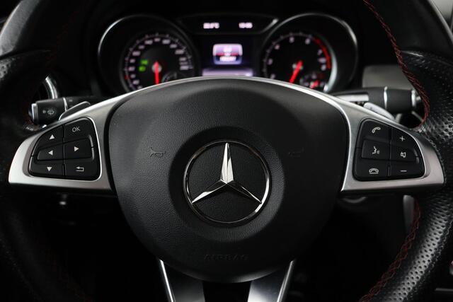 Mercedes-Benz CLA-KLASSE Shooting Brake 180 AMG | Panoramadak | Carplay | Stoelverwarming | Camera | Leder/Alcantara | Full LED | Navigatie | Park Assist | Cruise control