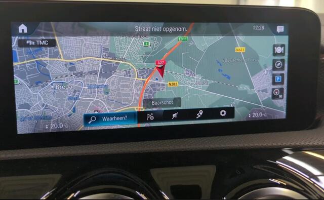 Mercedes-Benz CLA-KLASSE Shooting Brake 180 D 2.0 Business Solution Luxury Navigatie Trekhaak Panoramadak Elek. Stoelen Leer Stoelverwarming DAB Keyless Getint Glas NL Auto BTW