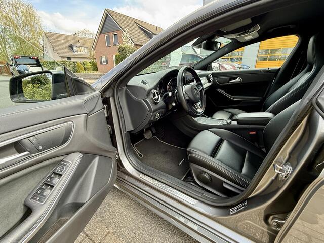 Mercedes-Benz CLA-KLASSE 200 Shooting Brake 156PK AMG AutomaatoLederoNavi